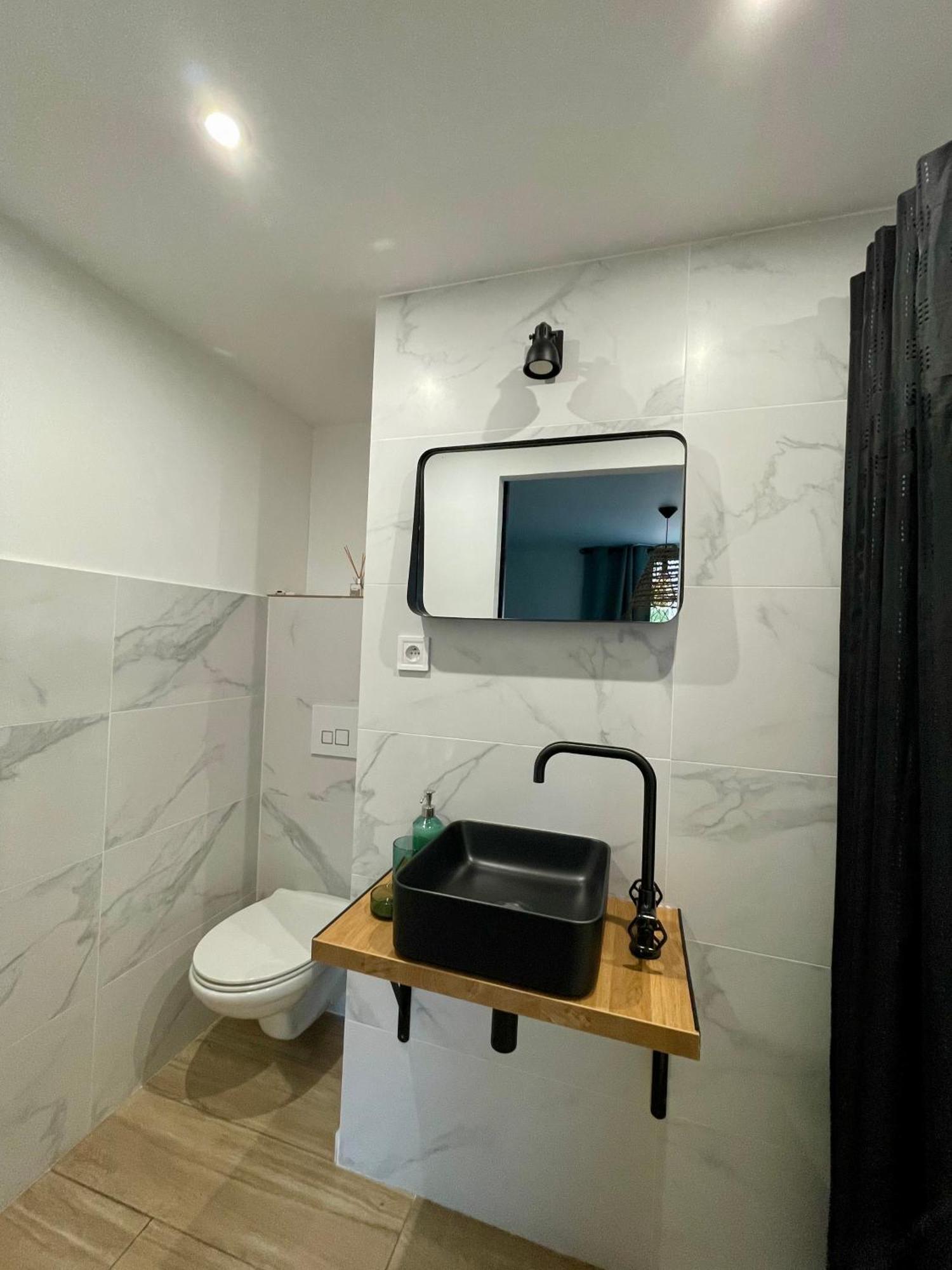 Villa Les Oliviers Spa Privatif 邦多勒 外观 照片